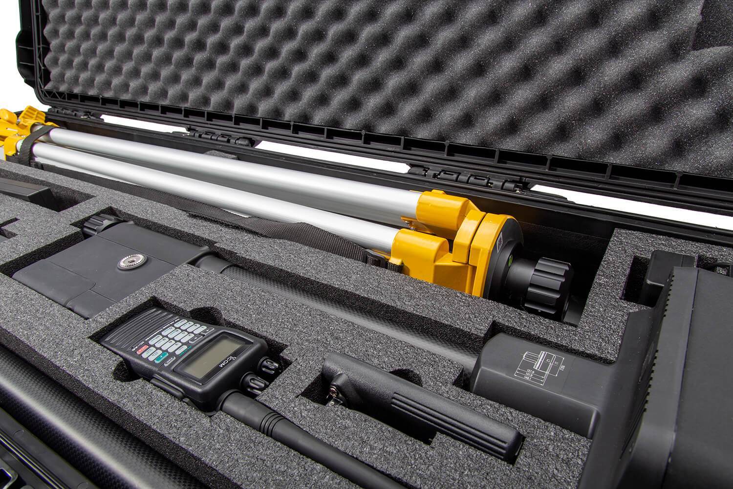 Nanuk | 995 RTK Tripod, GNSS & accessories